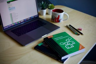 woordenboek Nederlands leren voor buitenlanderes en immigranten
